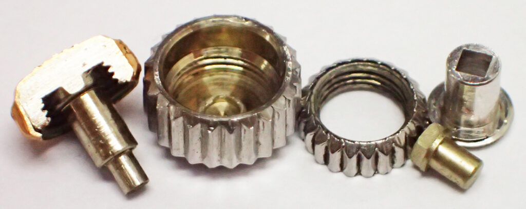 ROLEXリューズ　研究、品質向上を目指して